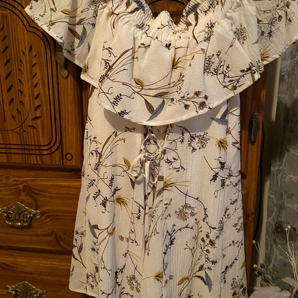 PacSun Romper, medium - Picture 2 of 10